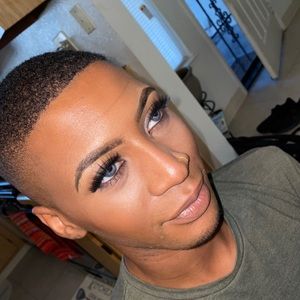 Meet your Posher, Jay r